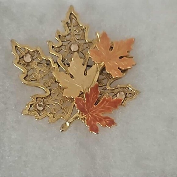 gold-tone enamel fall leaf brooch - Picture 1 of 2